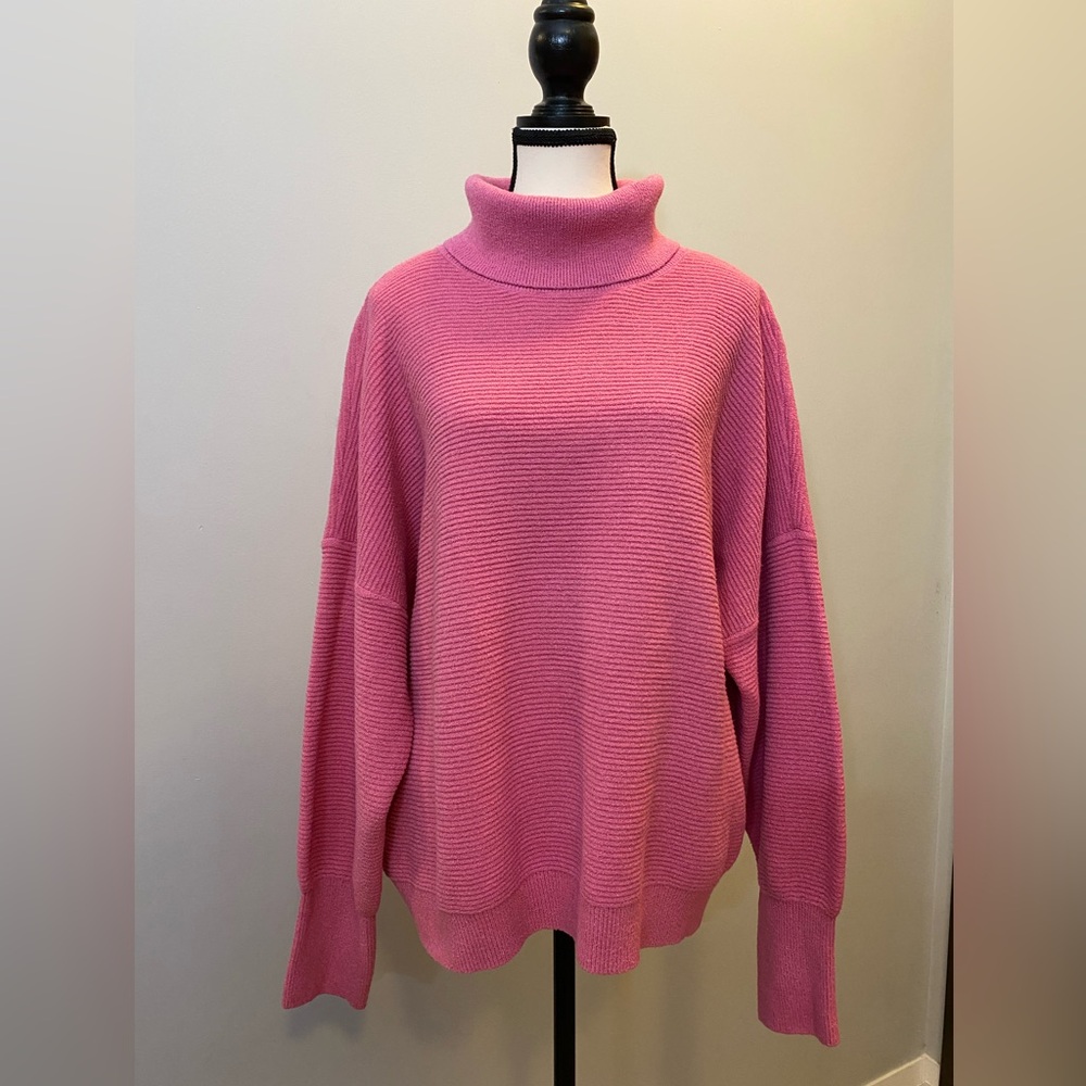 Design Lab version of slouchy ottoman pink turtleneck size 3X like new